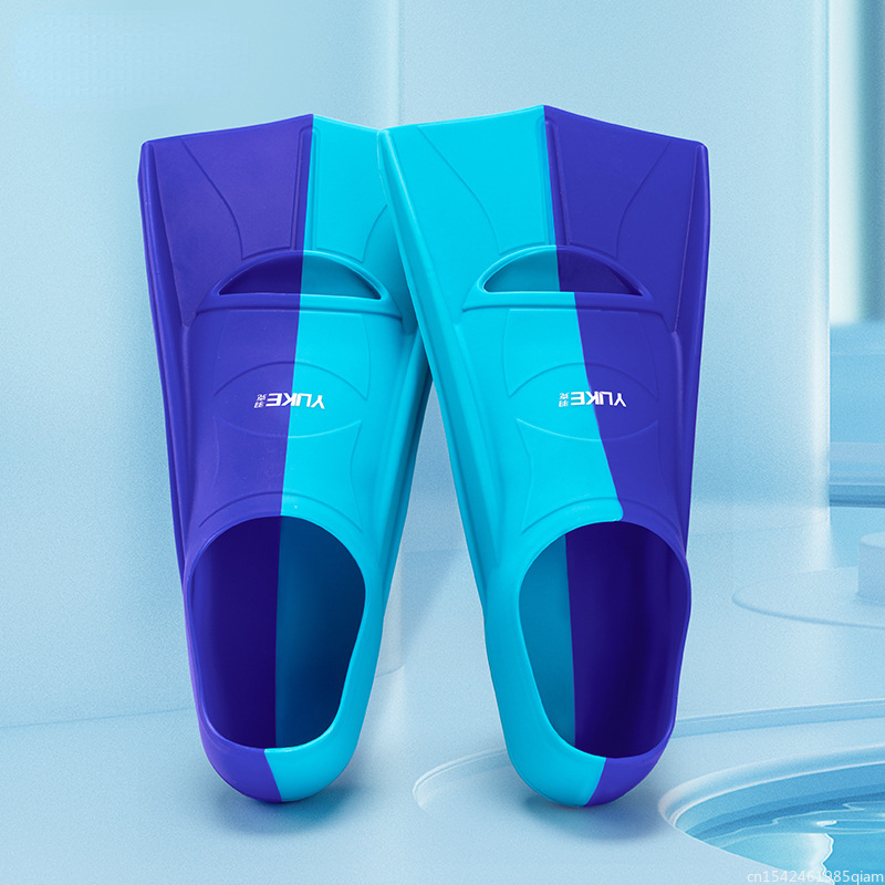 Snorkel Set - ครีบว่ายน้ำซิลิโคนสำหรับฝึกซ้อม ครีบดำน้ำลึกมืออาชีพ ครีบว่ายน้ำแบบสั้นสำหรับผู้ชาย ผู้หญิง และเด็ก ชุดอุปกรณ์ดำน้ำตื้น